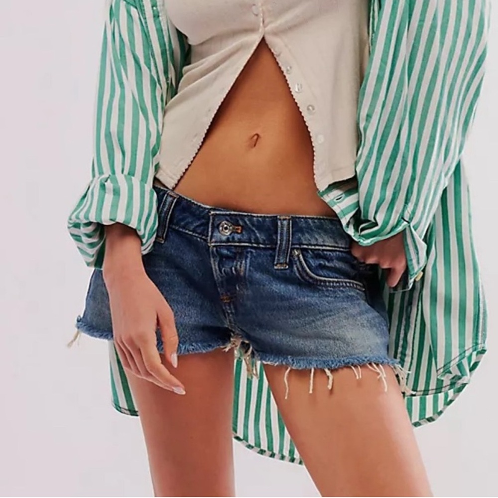 We The Free Denim Fresno Micro Cut Off Shorts - Picture 4 of 11